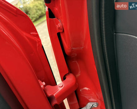 Красный Рено Мастер, объемом двигателя 0 л и пробегом 249 тыс. км за 21900 $, фото 44 на Automoto.ua