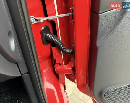 Красный Рено Мастер, объемом двигателя 0 л и пробегом 249 тыс. км за 21900 $, фото 64 на Automoto.ua