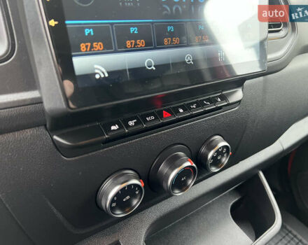 Червоний Рено Мастєр, об'ємом двигуна 2.3 л та пробігом 60 тис. км за 23700 $, фото 17 на Automoto.ua