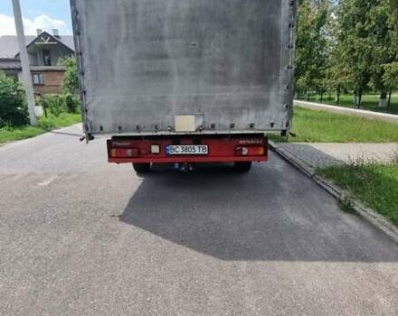 Красный Рено Мастер, объемом двигателя 2.3 л и пробегом 580 тыс. км за 11500 $, фото 2 на Automoto.ua