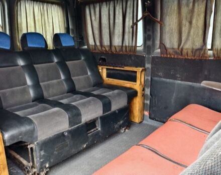 Красный Рено Мастер, объемом двигателя 2.5 л и пробегом 205 тыс. км за 9000 $, фото 3 на Automoto.ua