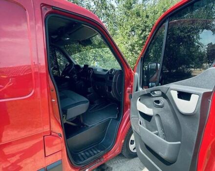 Красный Рено Мастер, объемом двигателя 2.3 л и пробегом 376 тыс. км за 10000 $, фото 5 на Automoto.ua