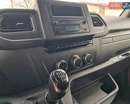 Красный Рено Мастер, объемом двигателя 2.3 л и пробегом 300 тыс. км за 16950 $, фото 13 на Automoto.ua