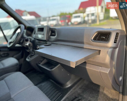 Красный Рено Мастер, объемом двигателя 2.3 л и пробегом 180 тыс. км за 18999 $, фото 22 на Automoto.ua