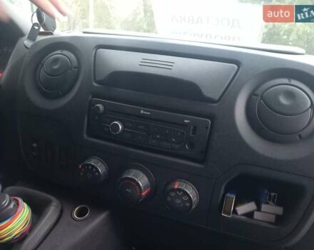 Червоний Рено Мастєр, об'ємом двигуна 2.3 л та пробігом 375 тис. км за 13000 $, фото 12 на Automoto.ua