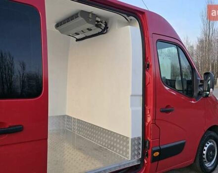 Красный Рено Мастер, объемом двигателя 2.3 л и пробегом 212 тыс. км за 21500 $, фото 2 на Automoto.ua
