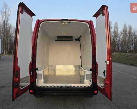 Красный Рено Мастер, объемом двигателя 2.3 л и пробегом 212 тыс. км за 21500 $, фото 4 на Automoto.ua