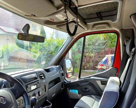 Красный Рено Мастер, объемом двигателя 2.3 л и пробегом 460 тыс. км за 15000 $, фото 3 на Automoto.ua
