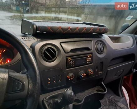 Красный Рено Мастер, объемом двигателя 2.3 л и пробегом 588 тыс. км за 15000 $, фото 14 на Automoto.ua