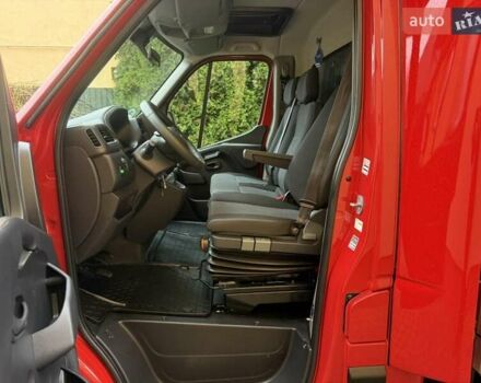 Красный Рено Мастер, объемом двигателя 2.3 л и пробегом 354 тыс. км за 20400 $, фото 1 на Automoto.ua