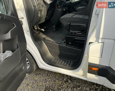 Рено Мастер, объемом двигателя 2.3 л и пробегом 350 тыс. км за 15480 $, фото 14 на Automoto.ua