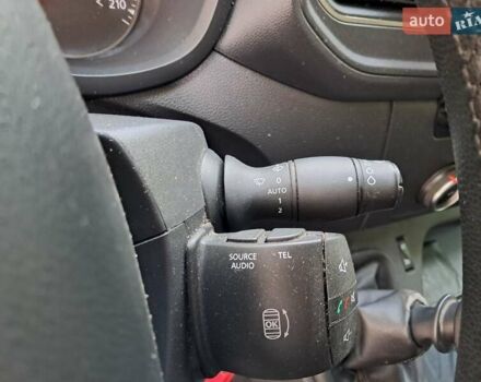 Рено Мастєр, об'ємом двигуна 0 л та пробігом 240 тис. км за 16300 $, фото 3 на Automoto.ua