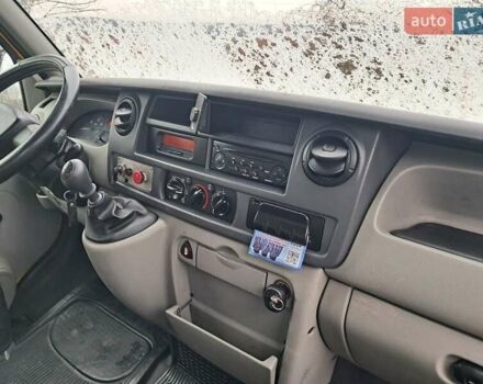 Желтый Рено Мастер, объемом двигателя 2.5 л и пробегом 465 тыс. км за 4900 $, фото 11 на Automoto.ua