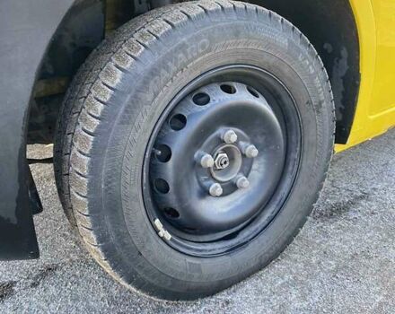 Желтый Рено Мастер, объемом двигателя 2.3 л и пробегом 320 тыс. км за 16500 $, фото 12 на Automoto.ua