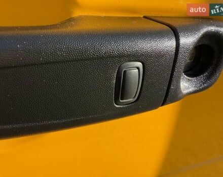 Желтый Рено Мастер, объемом двигателя 2.3 л и пробегом 260 тыс. км за 23499 $, фото 36 на Automoto.ua