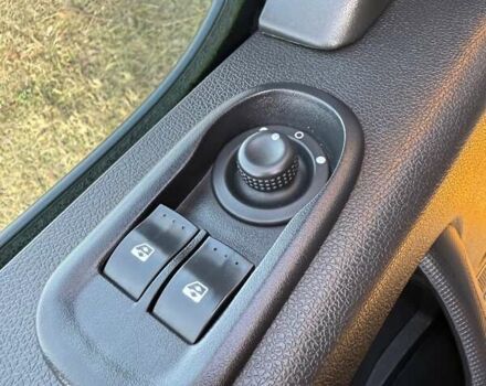 Желтый Рено Мастер, объемом двигателя 2.3 л и пробегом 260 тыс. км за 23499 $, фото 45 на Automoto.ua