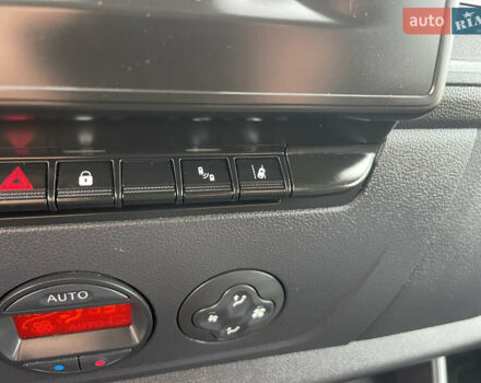 Желтый Рено Мастер, объемом двигателя 2.3 л и пробегом 197 тыс. км за 23000 $, фото 23 на Automoto.ua