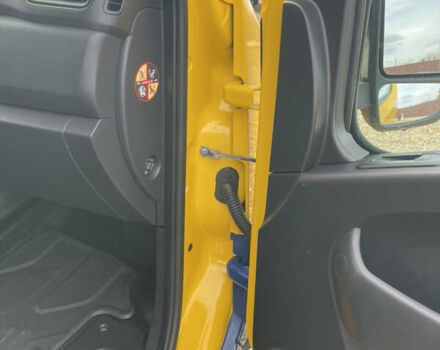 Желтый Рено Мастер, объемом двигателя 2.3 л и пробегом 197 тыс. км за 23000 $, фото 28 на Automoto.ua