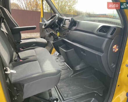 Желтый Рено Мастер, объемом двигателя 2.3 л и пробегом 197 тыс. км за 23000 $, фото 29 на Automoto.ua