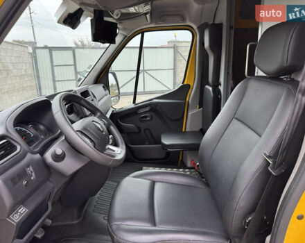 Желтый Рено Мастер, объемом двигателя 0 л и пробегом 28 тыс. км за 16900 $, фото 22 на Automoto.ua