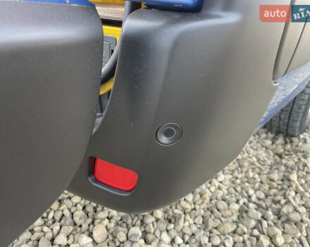 Желтый Рено Мастер, объемом двигателя 2.3 л и пробегом 197 тыс. км за 23000 $, фото 13 на Automoto.ua