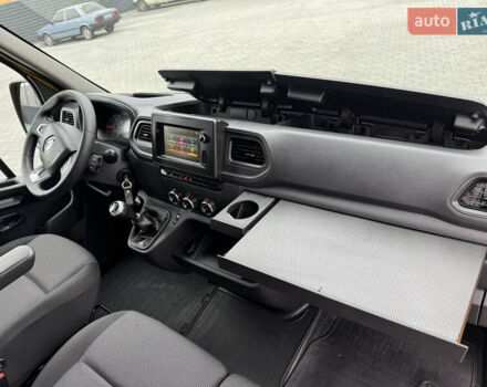 Желтый Рено Мастер, объемом двигателя 0 л и пробегом 240 тыс. км за 17900 $, фото 15 на Automoto.ua