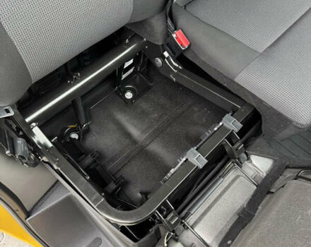 Желтый Рено Мастер, объемом двигателя 0 л и пробегом 240 тыс. км за 17900 $, фото 23 на Automoto.ua