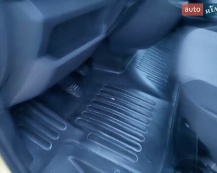 Жовтий Рено Мастєр, об'ємом двигуна 2.3 л та пробігом 140 тис. км за 18600 $, фото 53 на Automoto.ua