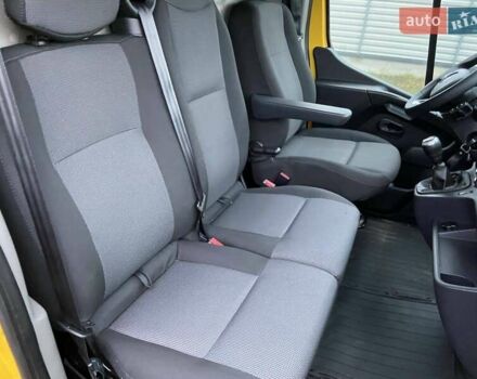 Жовтий Рено Мастєр, об'ємом двигуна 2.3 л та пробігом 241 тис. км за 18999 $, фото 40 на Automoto.ua