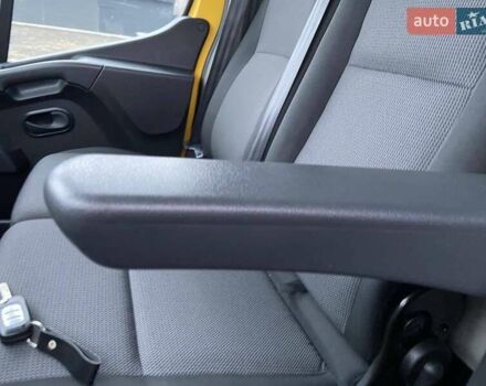 Жовтий Рено Мастєр, об'ємом двигуна 2.3 л та пробігом 241 тис. км за 18999 $, фото 26 на Automoto.ua