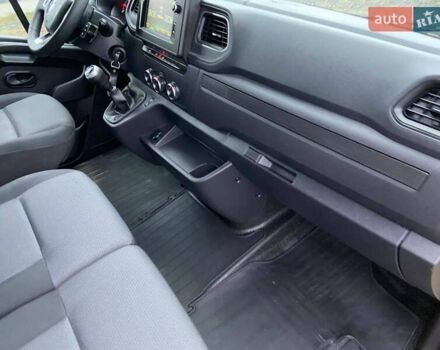 Жовтий Рено Мастєр, об'ємом двигуна 2.3 л та пробігом 241 тис. км за 18999 $, фото 39 на Automoto.ua