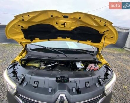 Жовтий Рено Мастєр, об'ємом двигуна 2.3 л та пробігом 241 тис. км за 18999 $, фото 22 на Automoto.ua