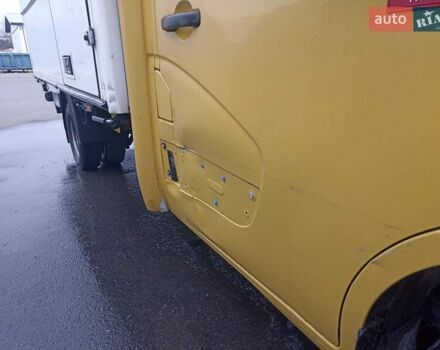 Желтый Рено Мастер, объемом двигателя 2.3 л и пробегом 398 тыс. км за 11500 $, фото 3 на Automoto.ua