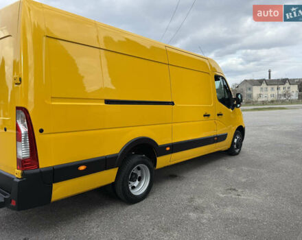 Желтый Рено Мастер, объемом двигателя 2.3 л и пробегом 230 тыс. км за 17700 $, фото 2 на Automoto.ua