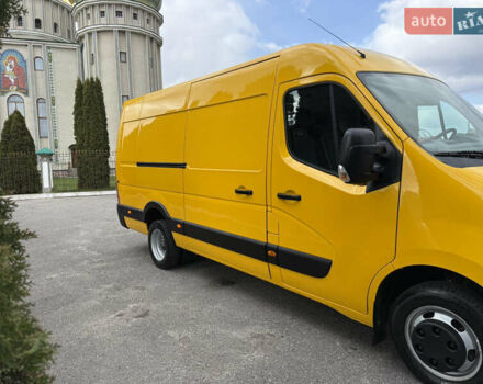 Желтый Рено Мастер, объемом двигателя 2.3 л и пробегом 230 тыс. км за 17700 $, фото 1 на Automoto.ua