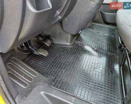 Желтый Рено Мастер, объемом двигателя 2.3 л и пробегом 335 тыс. км за 12900 $, фото 40 на Automoto.ua