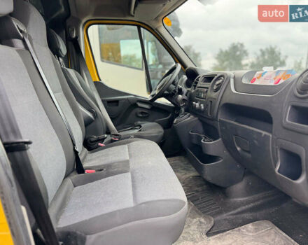 Желтый Рено Мастер, объемом двигателя 2.3 л и пробегом 208 тыс. км за 16000 $, фото 10 на Automoto.ua