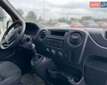 Желтый Рено Мастер, объемом двигателя 2.3 л и пробегом 208 тыс. км за 16000 $, фото 12 на Automoto.ua