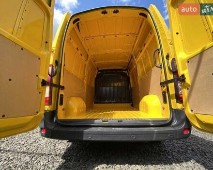 Желтый Рено Мастер, объемом двигателя 2.3 л и пробегом 258 тыс. км за 17999 $, фото 28 на Automoto.ua