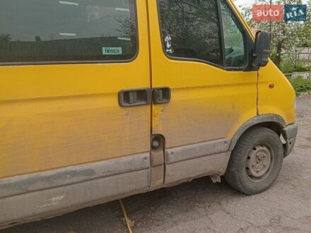 Желтый Рено Мастер, объемом двигателя 2.5 л и пробегом 450 тыс. км за 2700 $, фото 1 на Automoto.ua