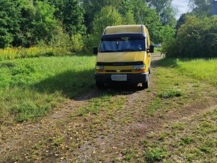 Желтый Рено Мастер, объемом двигателя 2 л и пробегом 419 тыс. км за 3999 $, фото 1 на Automoto.ua