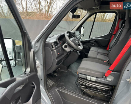 Серый Рено Мастер, объемом двигателя 0 л и пробегом 267 тыс. км за 22477 $, фото 24 на Automoto.ua