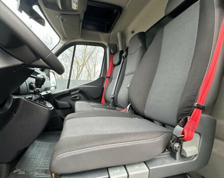 Серый Рено Мастер, объемом двигателя 0 л и пробегом 267 тыс. км за 22477 $, фото 22 на Automoto.ua