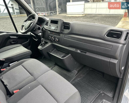 Серый Рено Мастер, объемом двигателя 0 л и пробегом 267 тыс. км за 22477 $, фото 31 на Automoto.ua