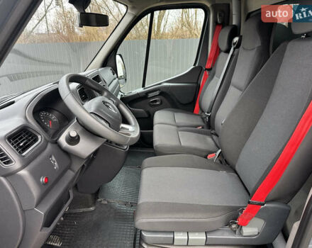 Серый Рено Мастер, объемом двигателя 0 л и пробегом 267 тыс. км за 22477 $, фото 23 на Automoto.ua