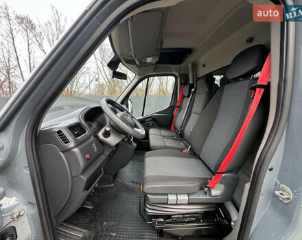 Серый Рено Мастер, объемом двигателя 0 л и пробегом 267 тыс. км за 22477 $, фото 18 на Automoto.ua