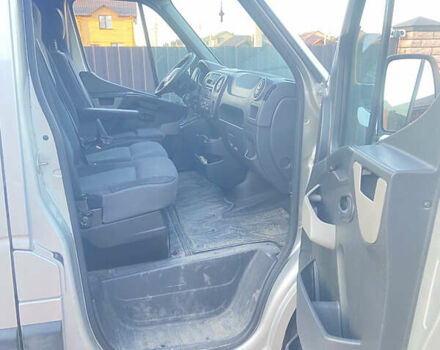 Серый Рено Мастер, объемом двигателя 2.3 л и пробегом 319 тыс. км за 12500 $, фото 3 на Automoto.ua