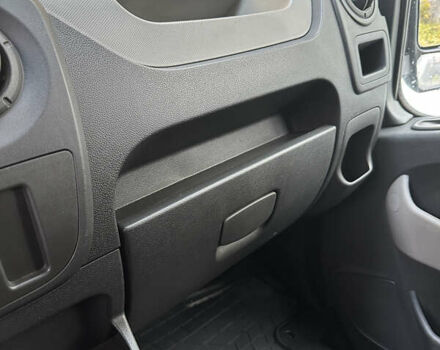 Сірий Рено Мастєр, об'ємом двигуна 2.3 л та пробігом 228 тис. км за 17800 $, фото 12 на Automoto.ua