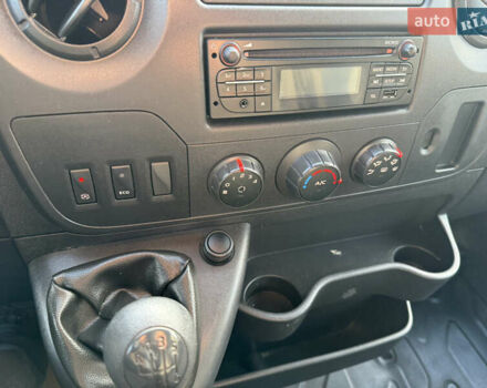 Сірий Рено Мастєр, об'ємом двигуна 2.3 л та пробігом 215 тис. км за 15999 $, фото 23 на Automoto.ua