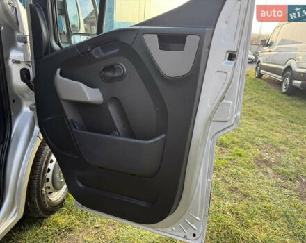 Сірий Рено Мастєр, об'ємом двигуна 2.3 л та пробігом 215 тис. км за 15999 $, фото 8 на Automoto.ua